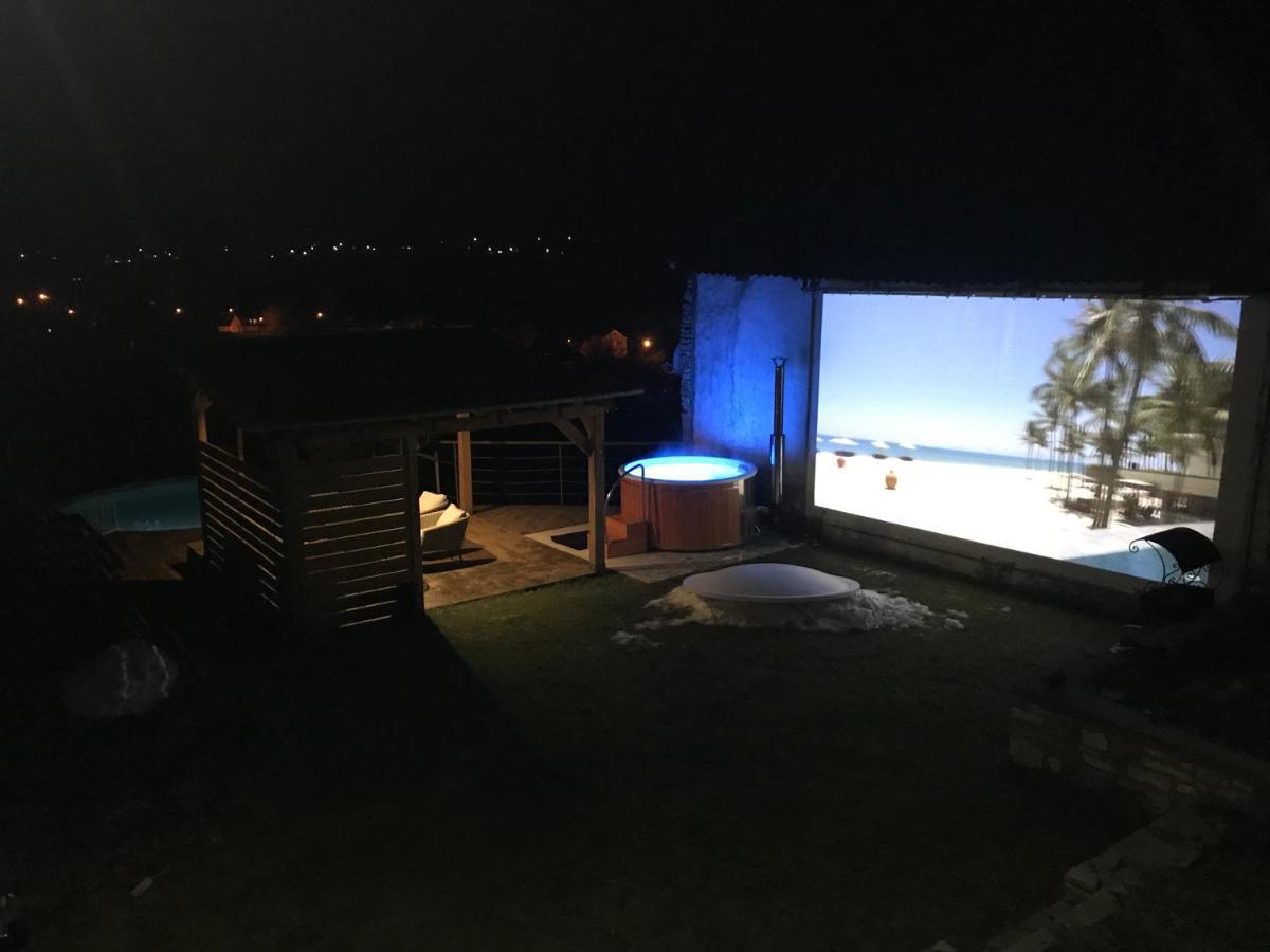 Villa Tatsopus Kam'janec'-Podil's'kyj Esterno foto