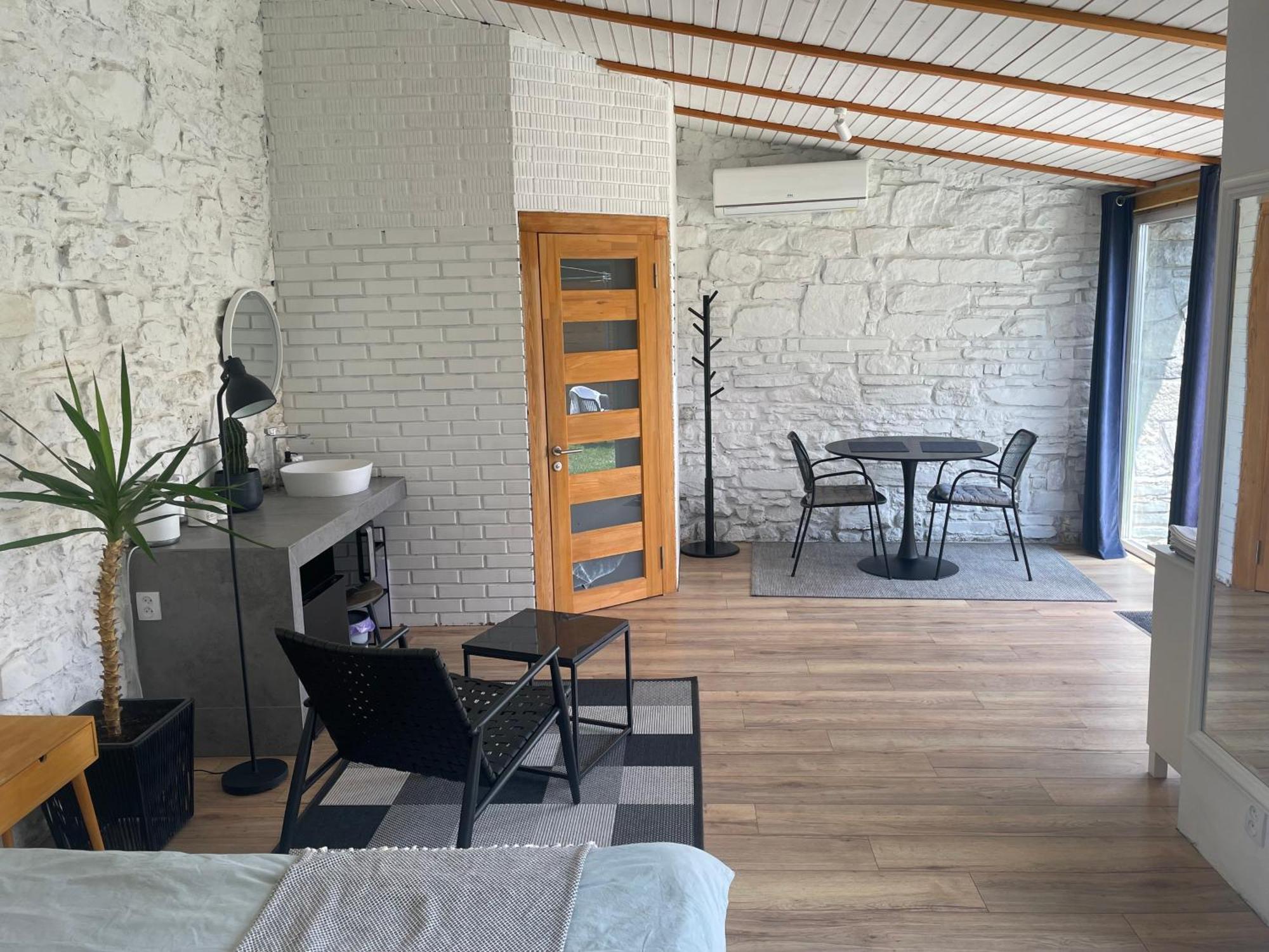 Villa Tatsopus Kam'janec'-Podil's'kyj Esterno foto